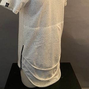 Cool Multi-Layered Hemline Tee w/Zippers